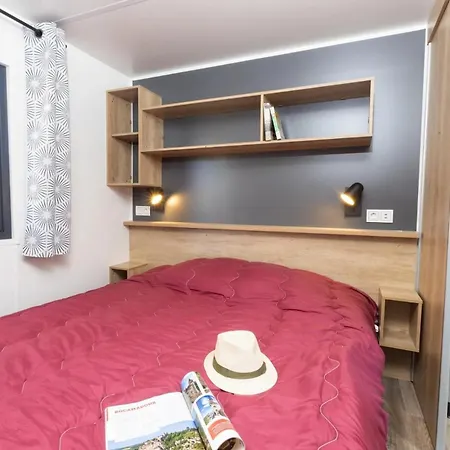 Zecamping 4 Etoiles Familial - Parc Aqua - Mh Climatise - Super Dog Friendly Кемпинг *