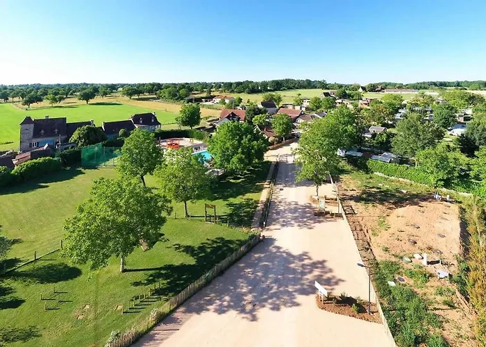 Κάμπινγκ 4 Etoiles - Piscine - Eeicab Thégra