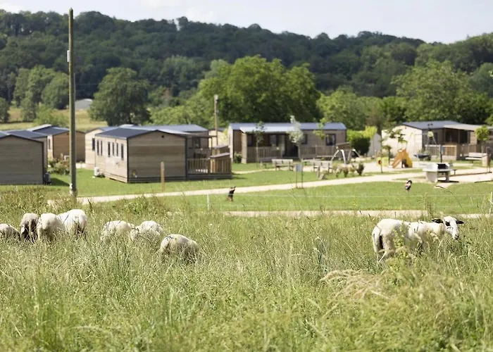 4 Etoiles - Piscine - Eeicab Κάμπινγκ Thégra